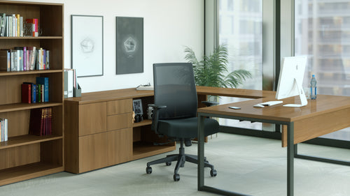 Smarti EL in Black w private office.jpg__PID:2a05e4aa-9729-4502-826b-22544ccb4c2b