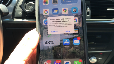 Allow CarPlay while iPhone is locked