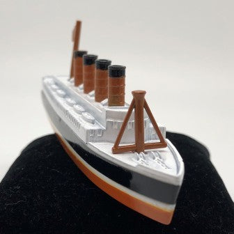titanic diecast model