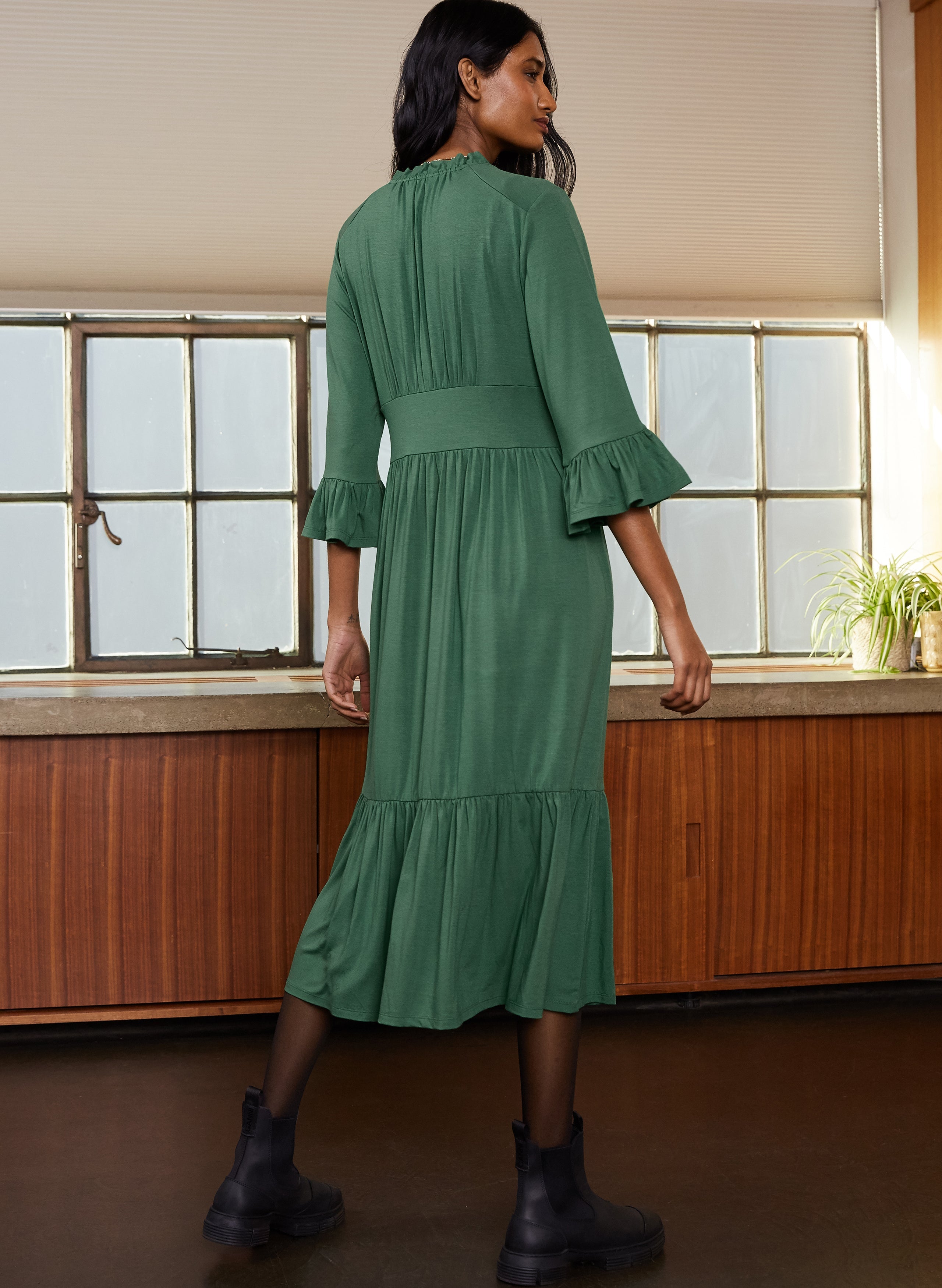 Elsie Dress with LENZING™ ECOVERO™ to Rent