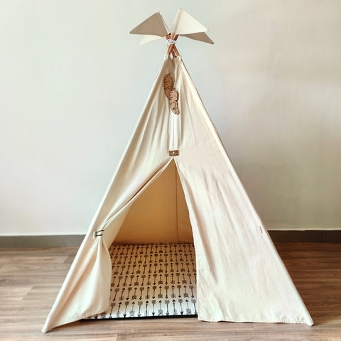 Calico Cream Teepee with Wooden Feather Decor Accessories