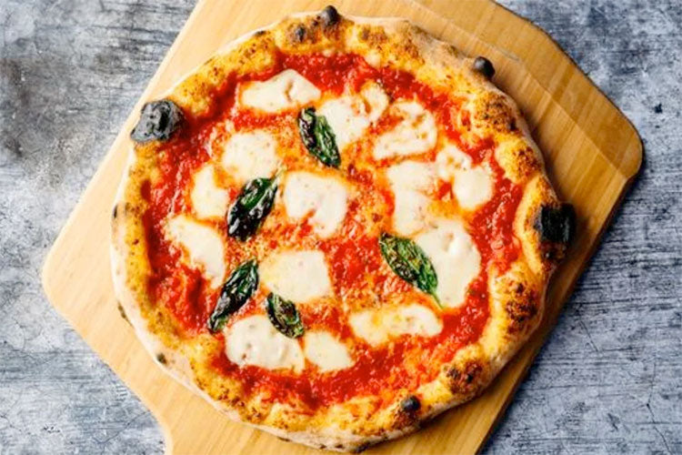 Margarita Pizza Recipe by Ooni