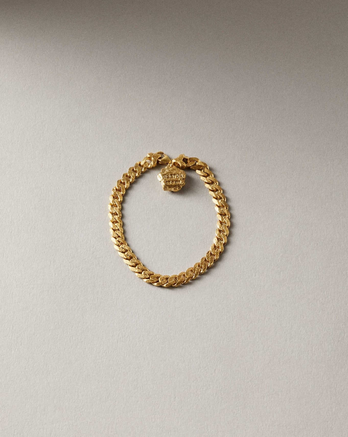 Loop Bracelet Gold