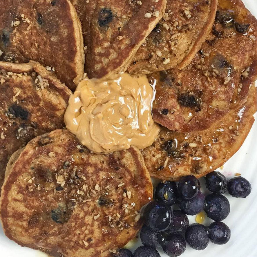 PEANUT BUTTER BLUEBERRY PROTEIN PANCAKES
