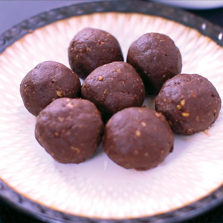 No Bake Fudge Balls