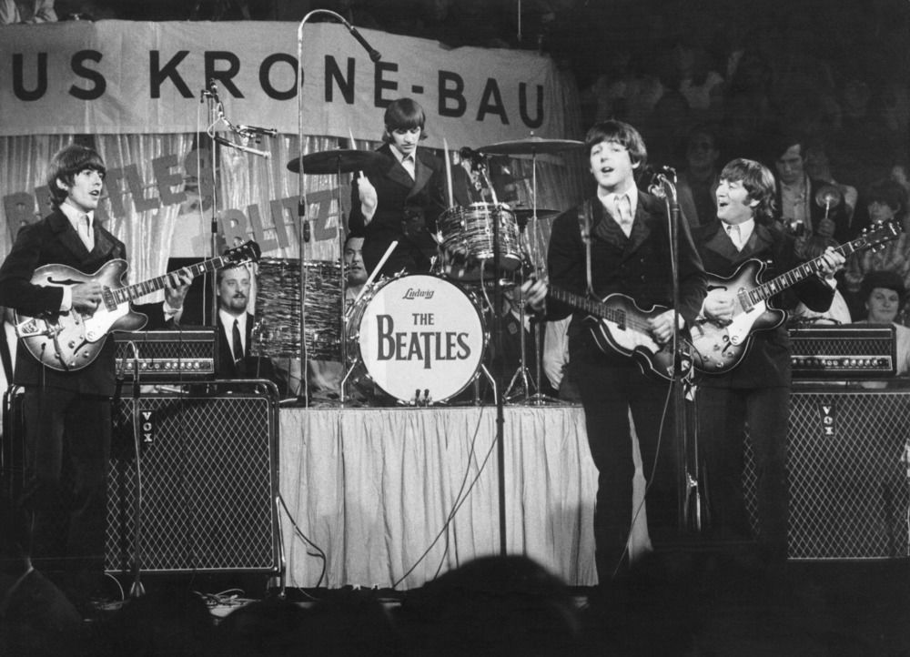 Beatles on the stage／KEYSTONE AGENCY