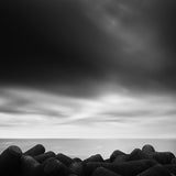 Long exposure of tetrapods in the sea and dramatic sky, Inamuragasakiの作品画像