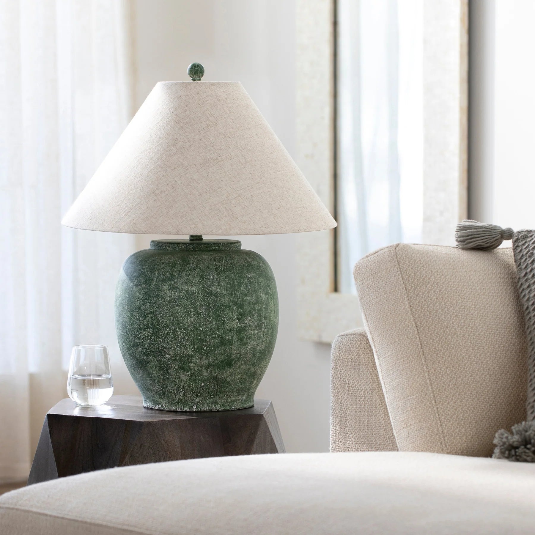 Jewel Tones Interior Design.webp__PID:64e6fa92-c760-4b33-ae7b-f3d63df38eb8