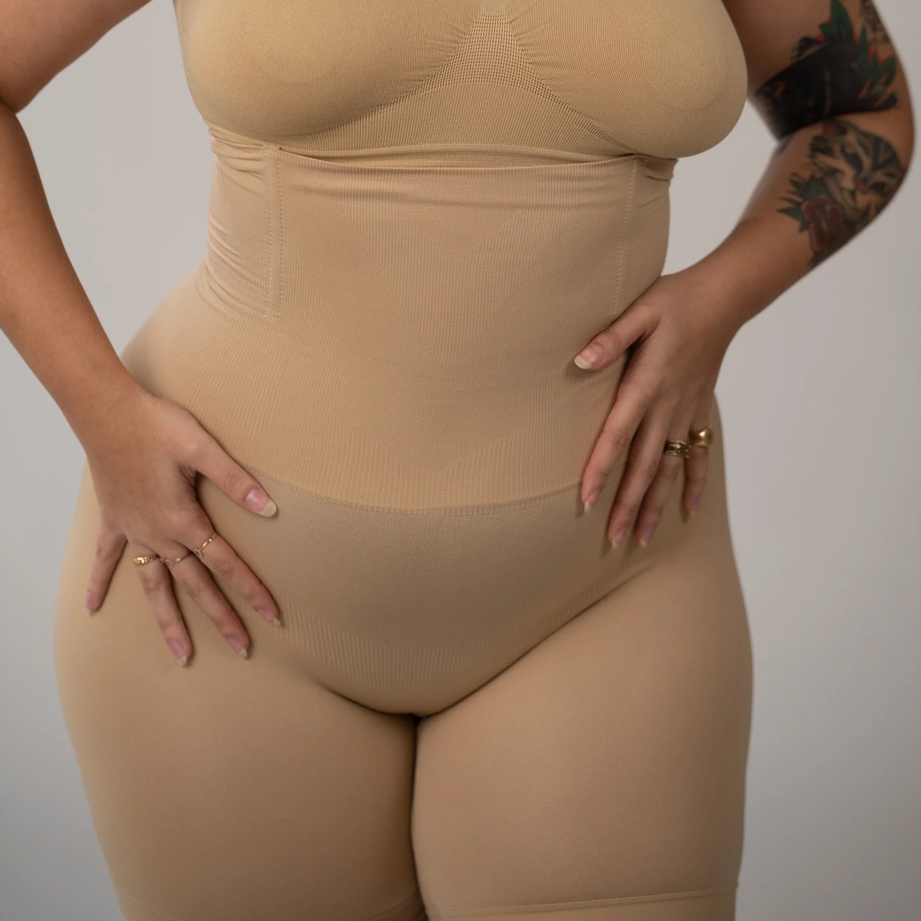 Body Modelador 5 em 1 Shape Slim© - Modela, Comprime e Realça as Curva