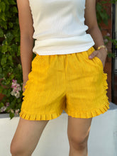 Charger l&#39;image dans la galerie, Mademoiselle shorts in yellow