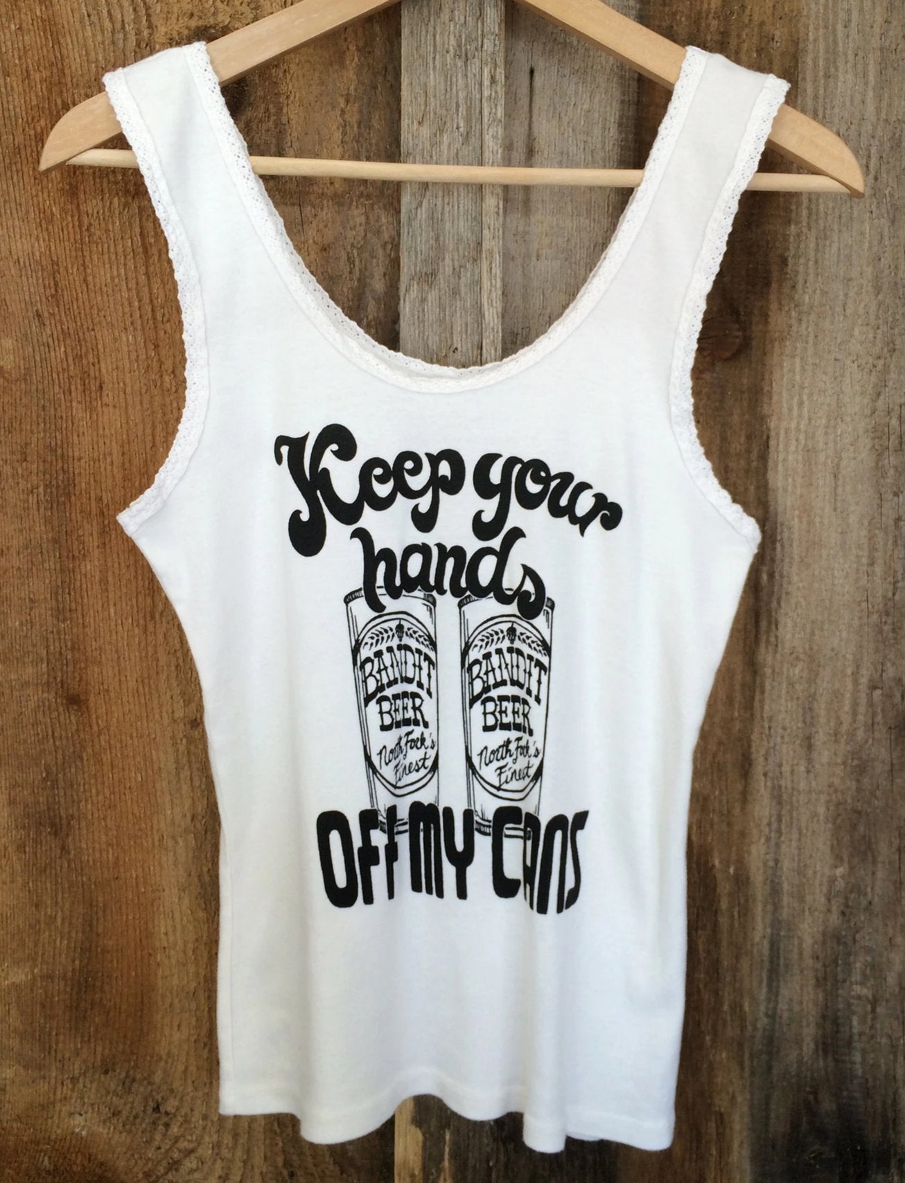 Put your hands on my tank top! 