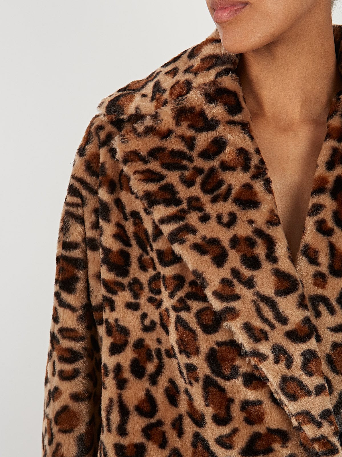 Helene Berman Leopard Coat | IRIS Fashion