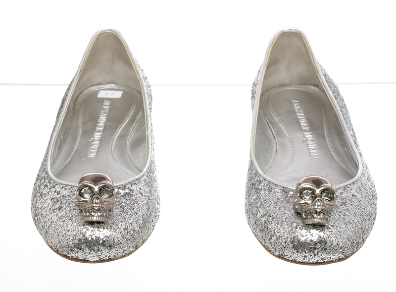 Alexander McQueen Silver Sequin Skull Flats Size 37 – On Que Style
