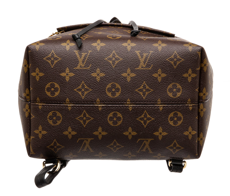 Louis Vuitton Neverfull  A full review on this timeless tote  photos