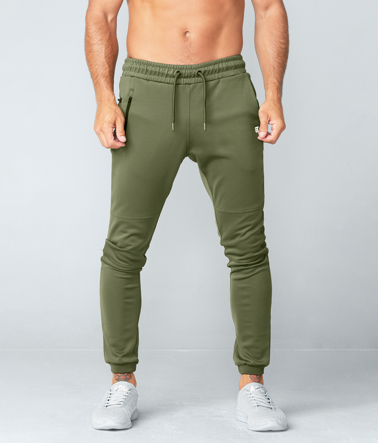 Buy LP ATHLEISURE Green Solid Cotton Slim Fit Mens Joggers | Shoppers Stop