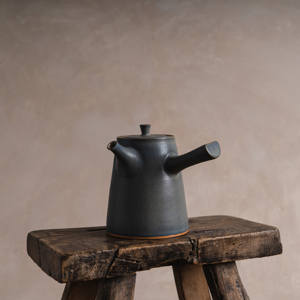 Handmade Teapot by Okaueyakumo 丘上八雲
