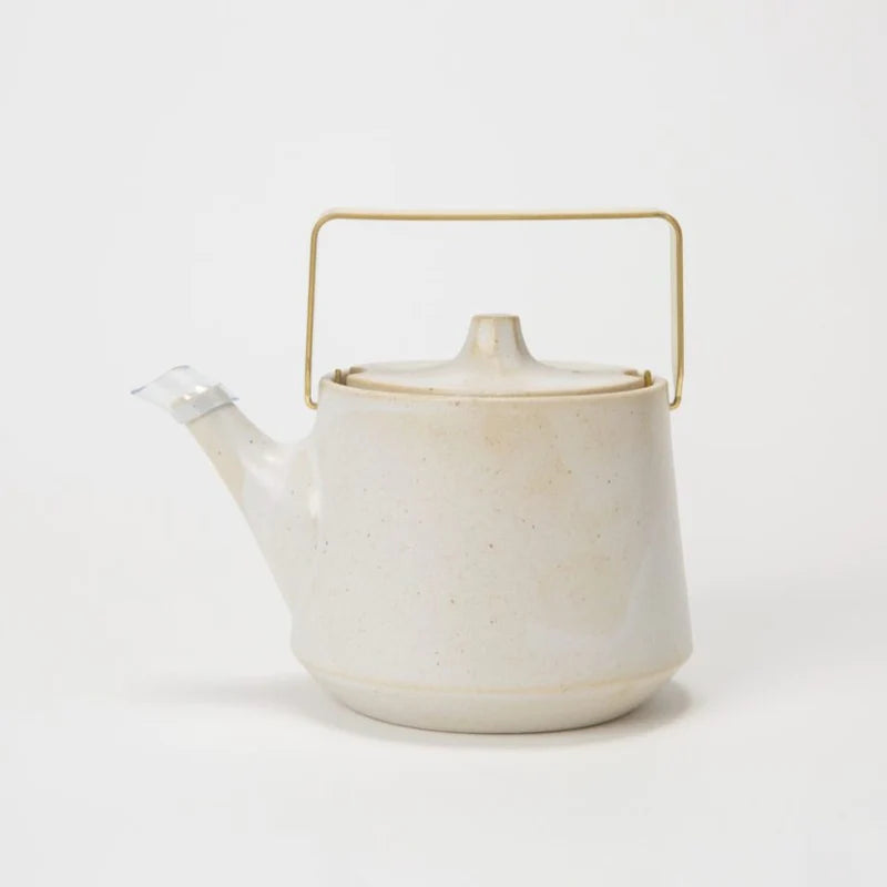 Happa Stand ceramic teapot