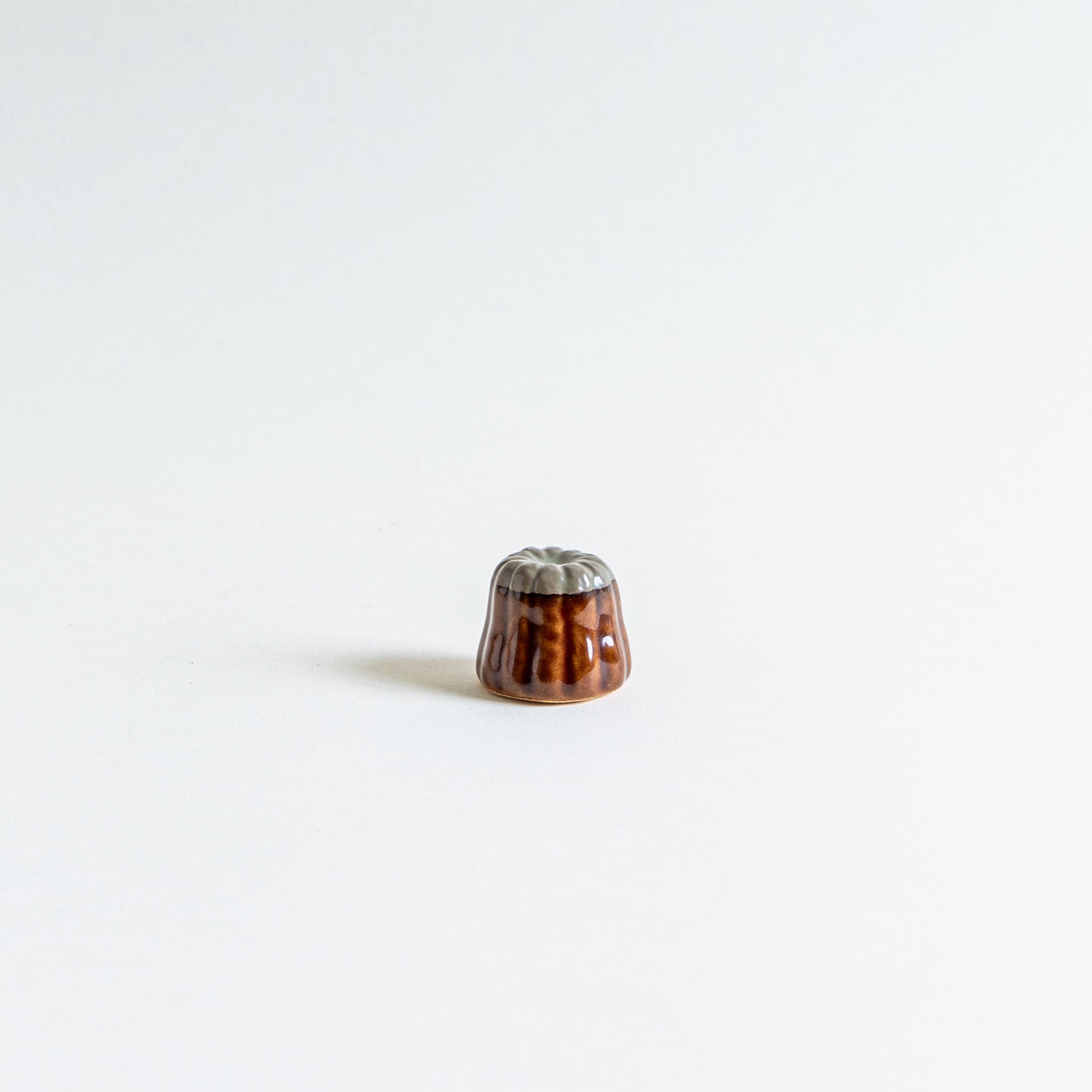 Matcha Canelé Chopstick Rest