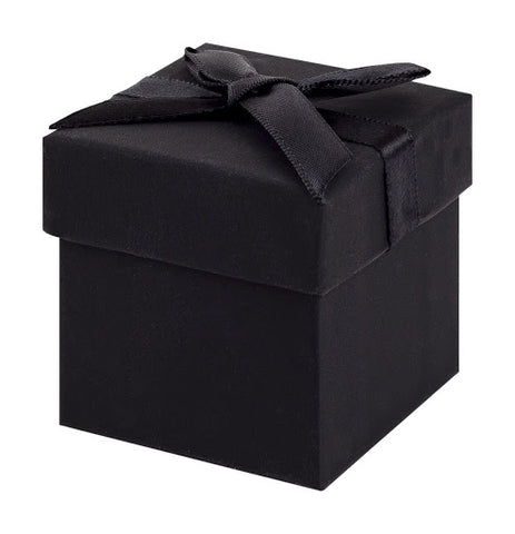an image of a black gift box
