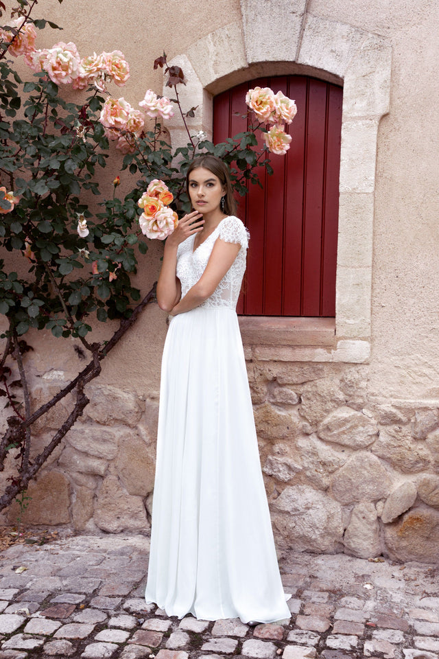 Titania à manches courtes Robe de mariage Les filles fidèles