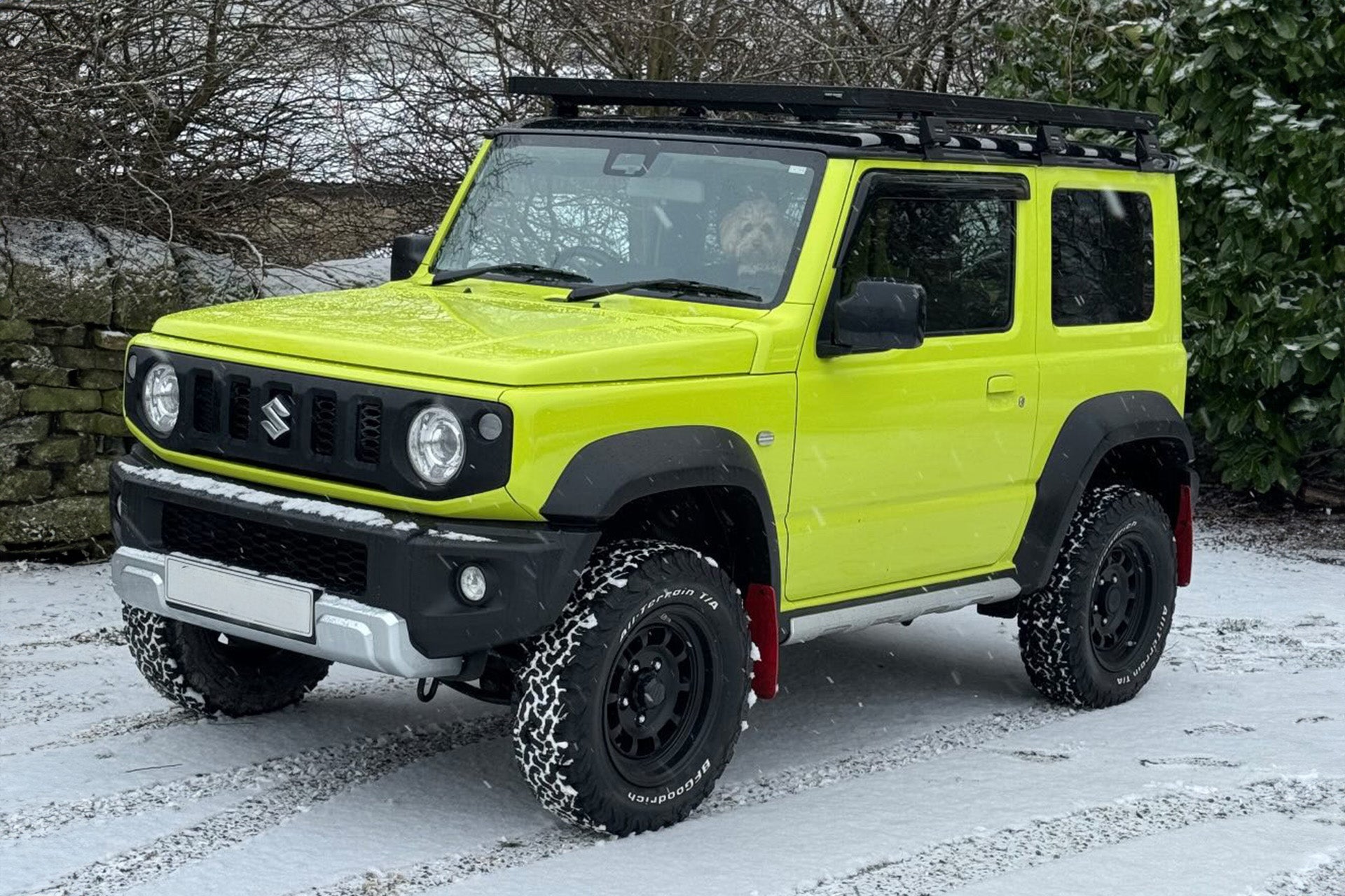 Suzuki Jimny with HIGH PEAK J-01 wheels and a Front Runner Roof Rack from Street Track Life