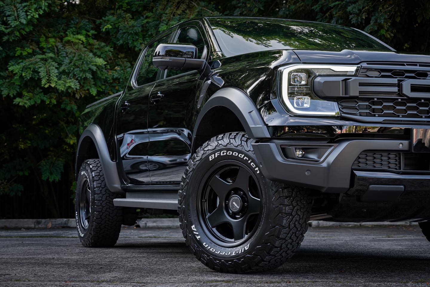 FORD RANGER (2023+) with BRADLEY V TA-Limited Wheels