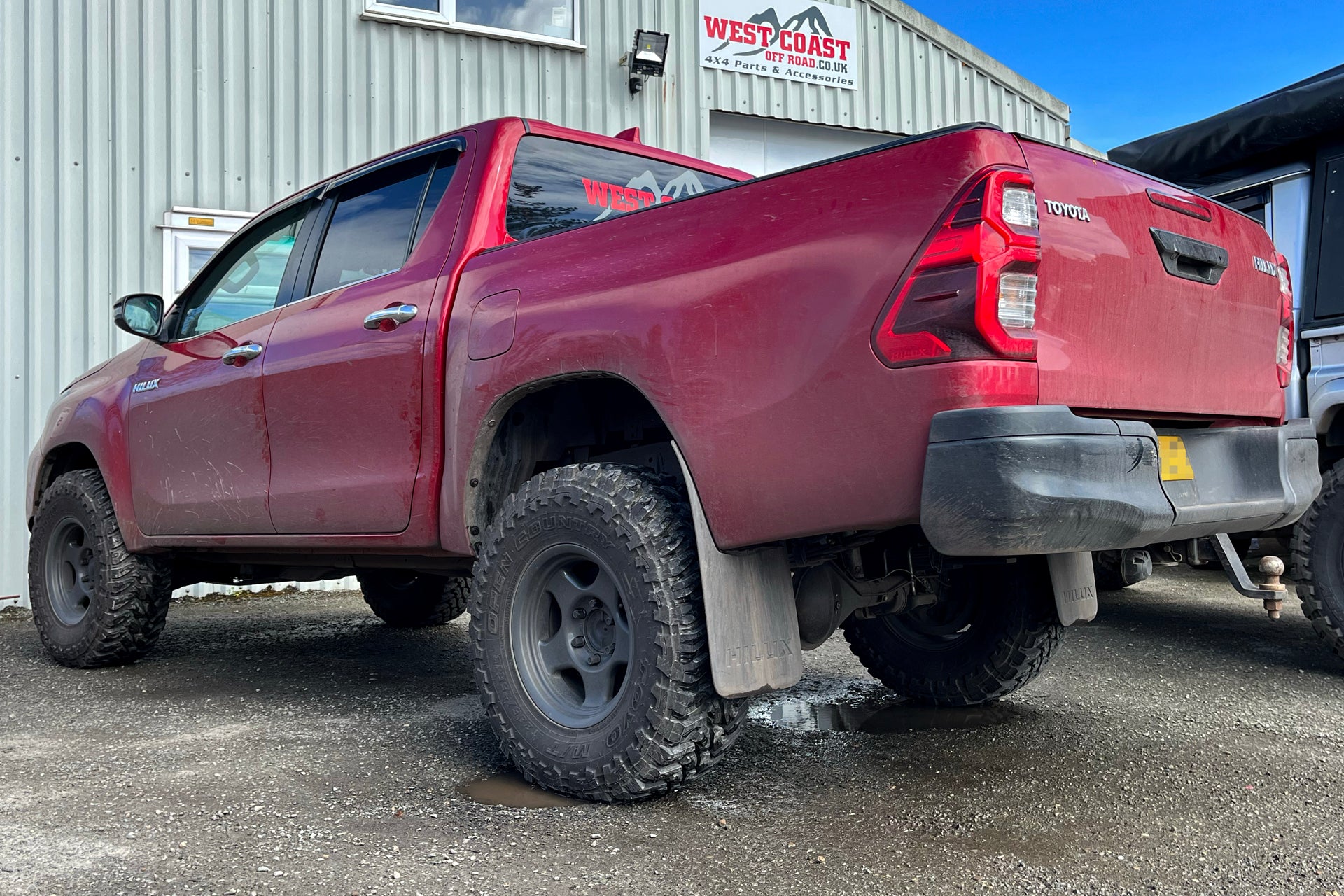 Toyota Hilux with BRADLEY V wheels