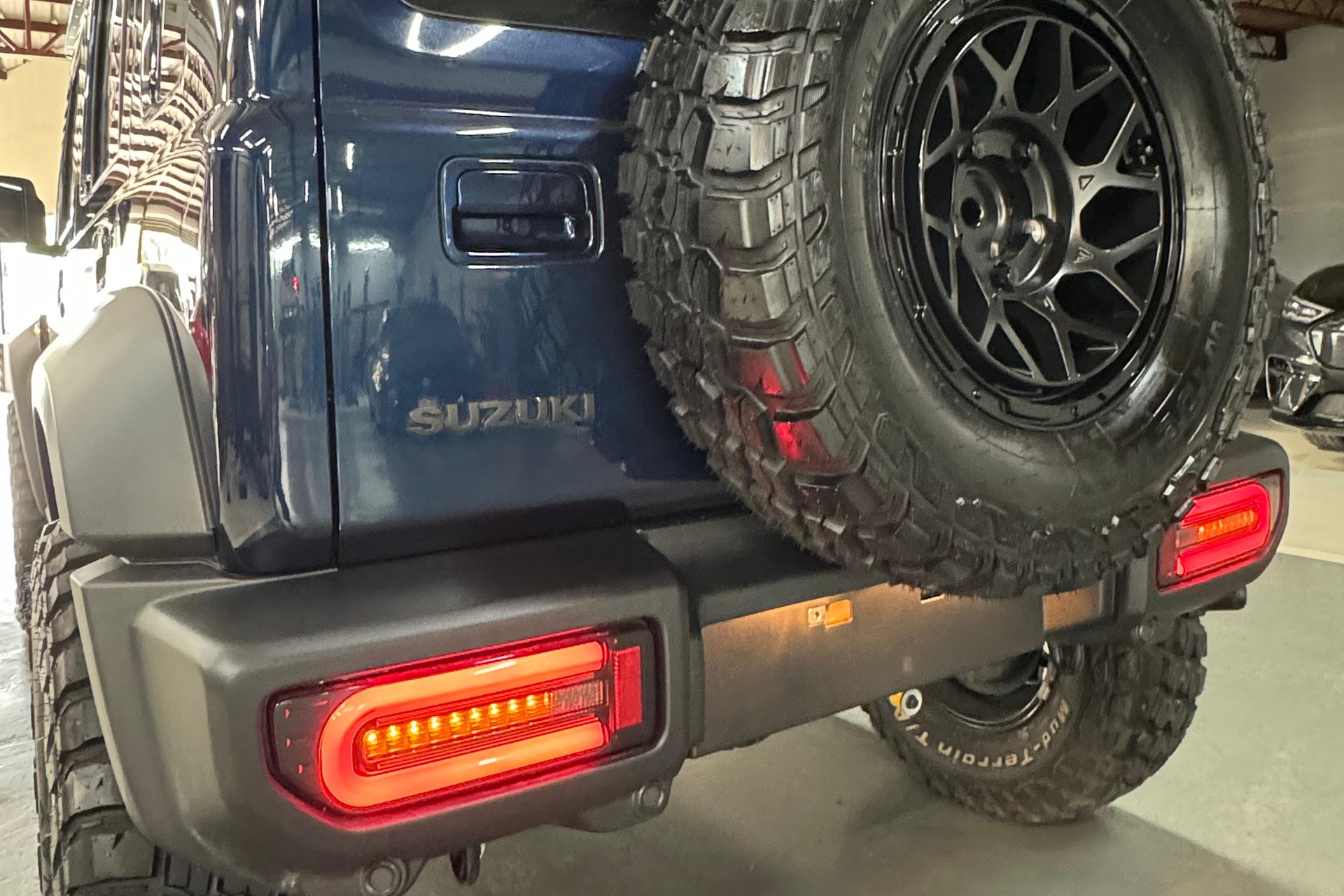 JIMNYSTYLE LED TAIL LIGHTS FOR SUZUKI JIMNY (2018+) - SMOKED