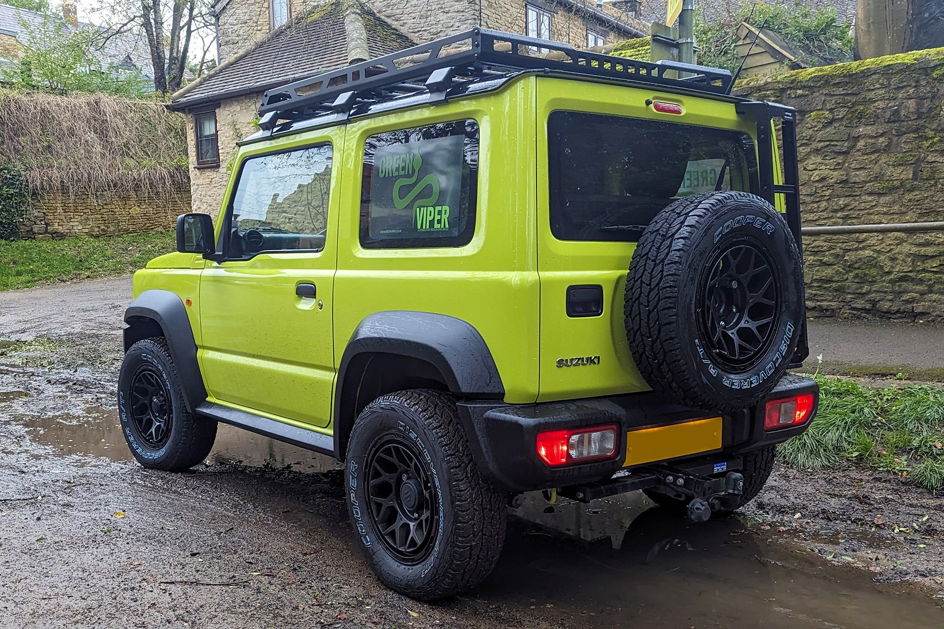 Suzuki Jimny with 16 Inch Magpie M-01 Wheels and Cooper Discoverer AT3 Tyres