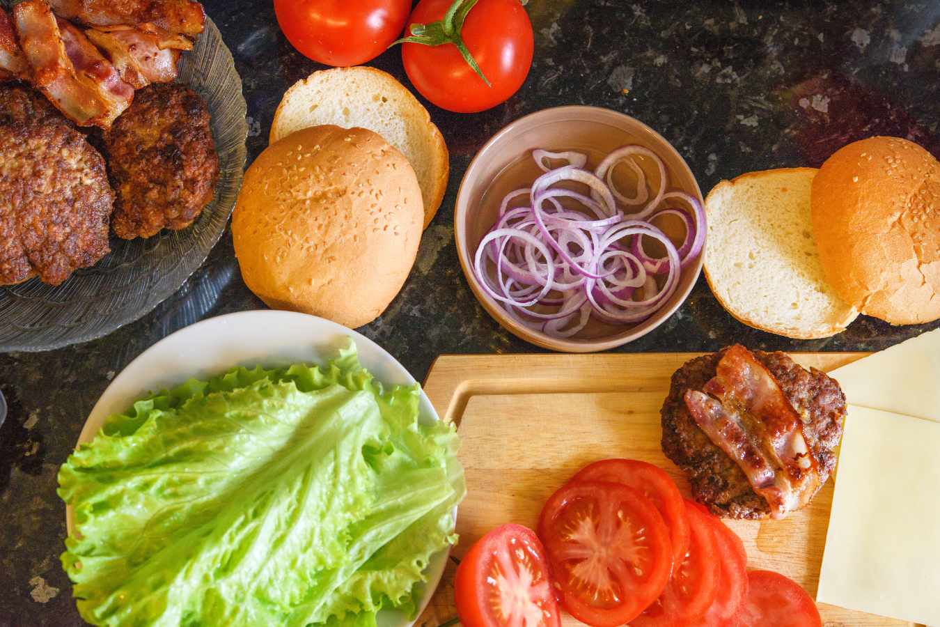 Ingredients to use for making juicy and flavorful Deer Hamburger
