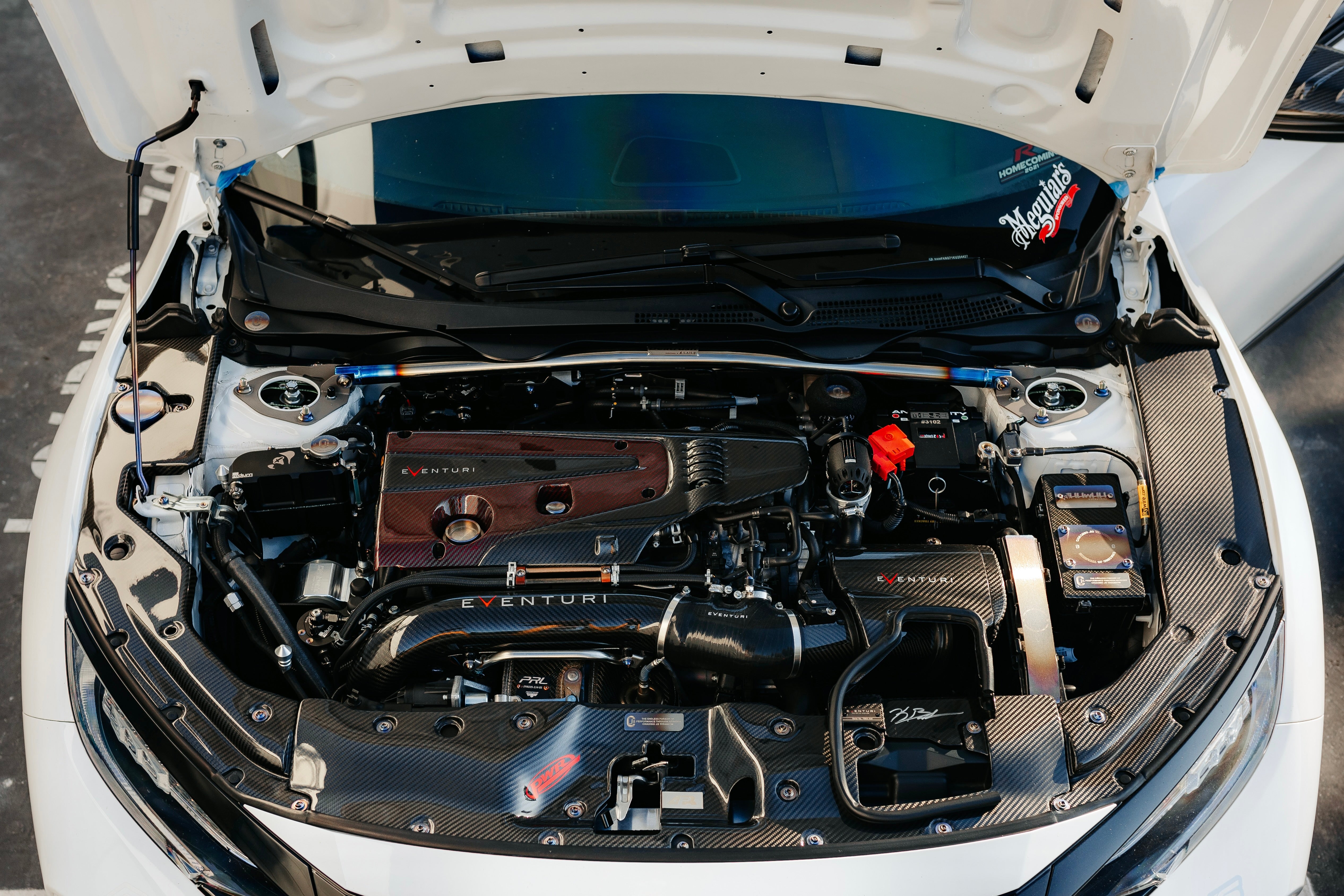 honda civic fk8 race car with lightweight battery installed