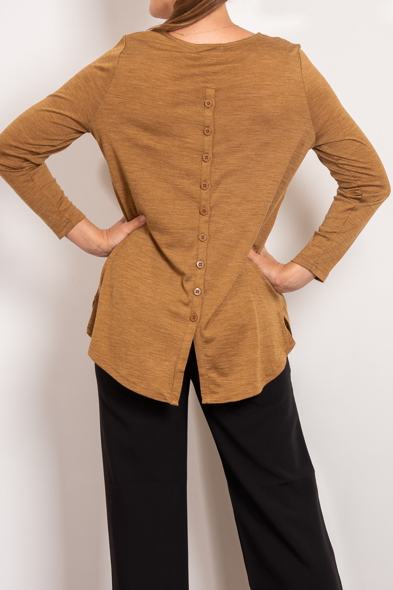 Vassalli Merino Back Button Top