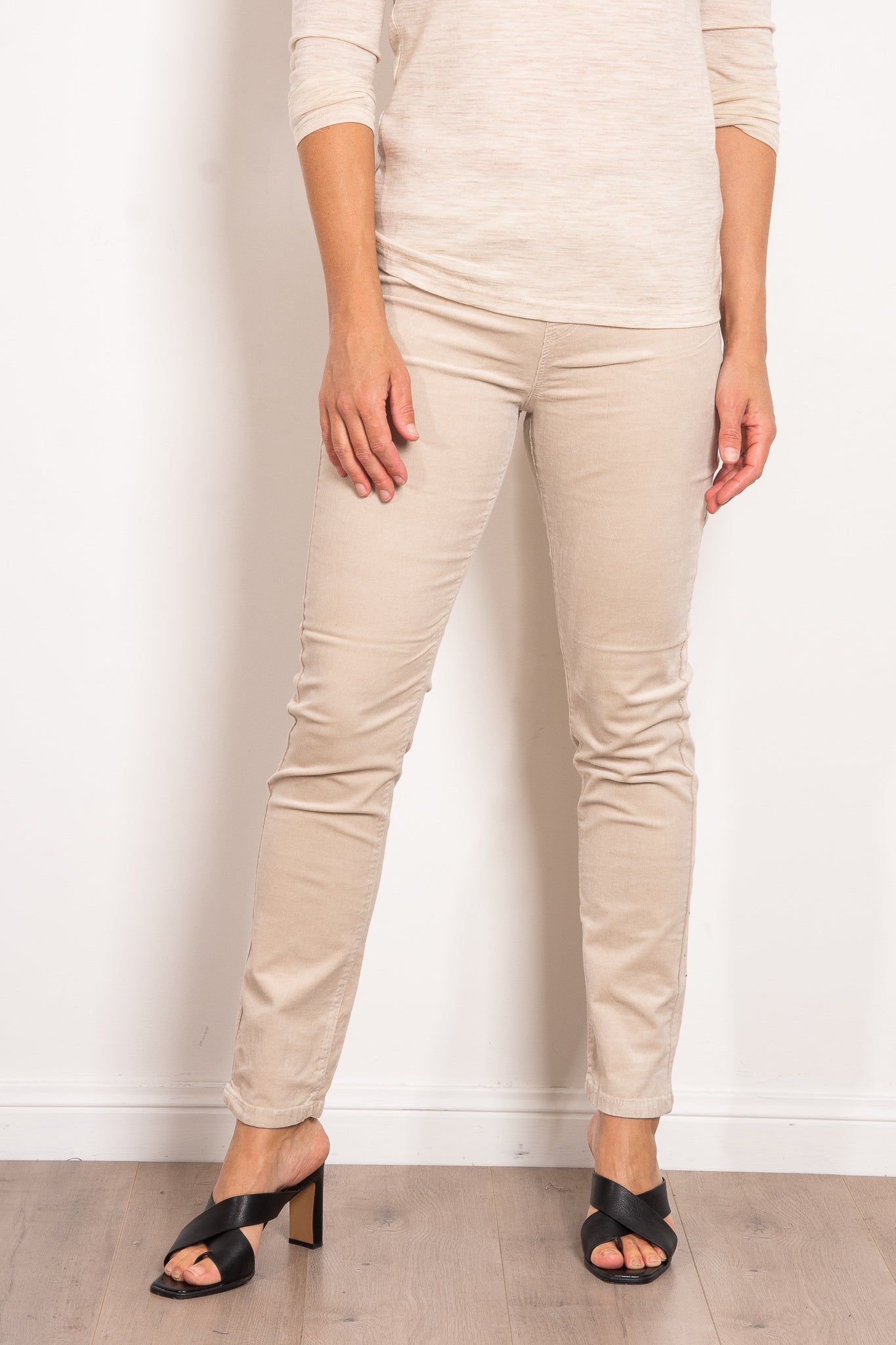 Vassalli Slim Straight Leg Corduroy Pant