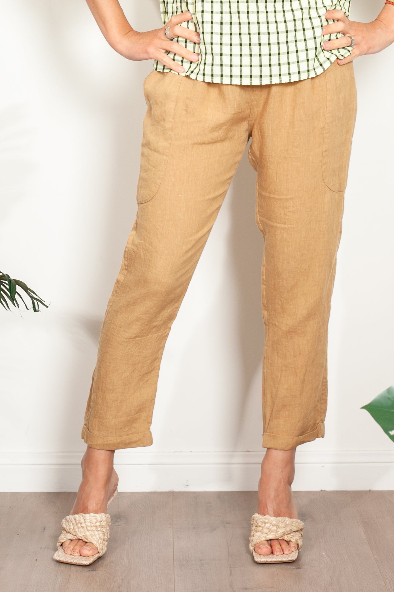 Kinney Harlow Linen Jogger Sand