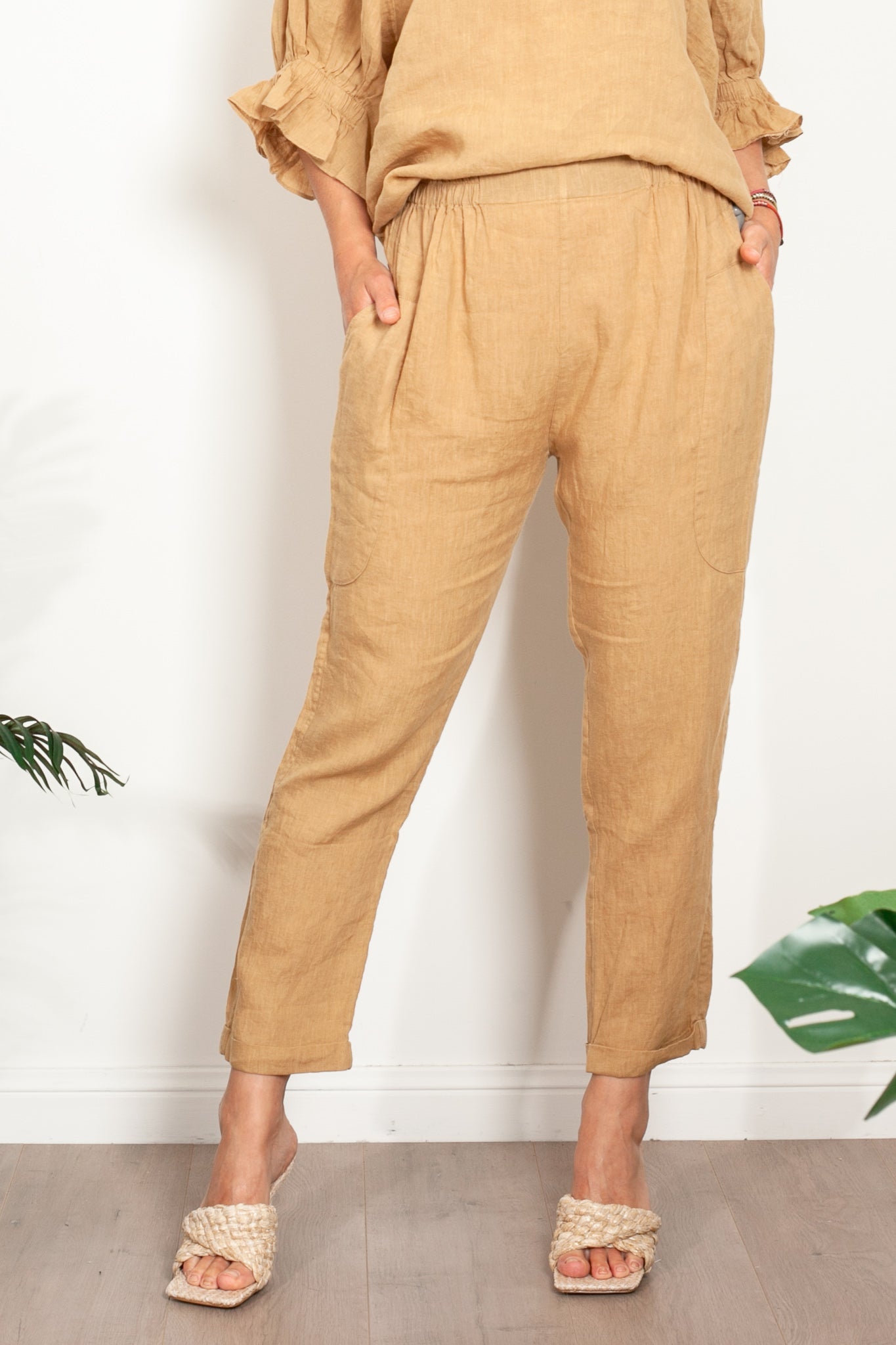 Kinney Harlow Linen Jogger Sand