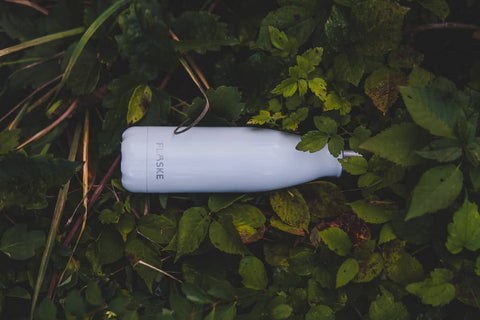 eco-friendly living products: reusable water bottle