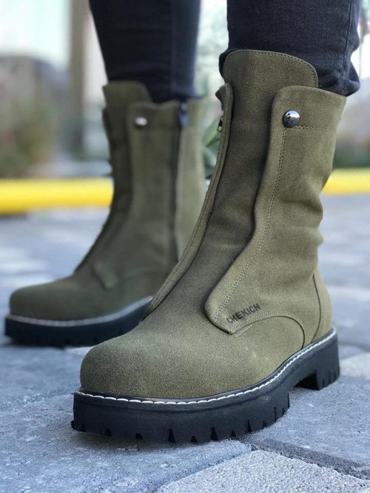 Sneakerjeans Khaki Suede Military Boots 