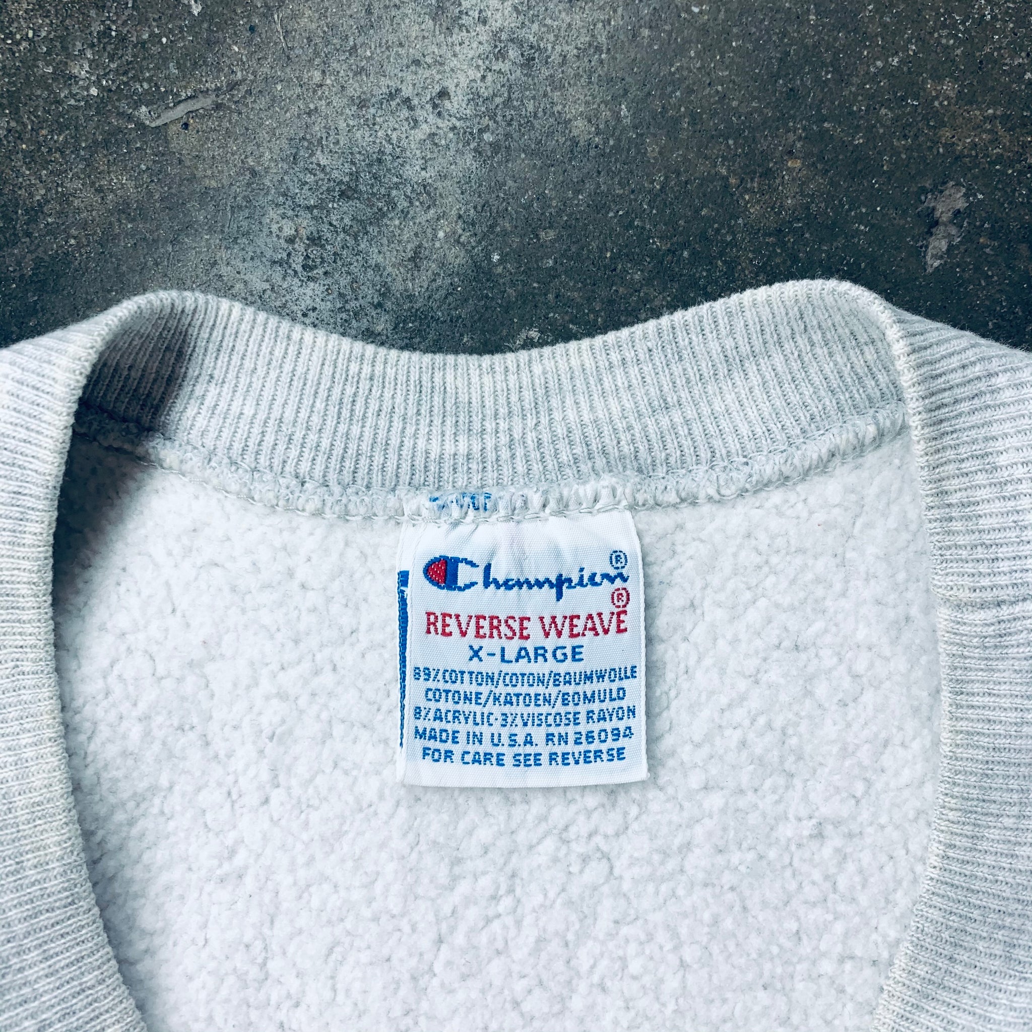 Vintage Champion reverse weave sweat | myglobaltax.com