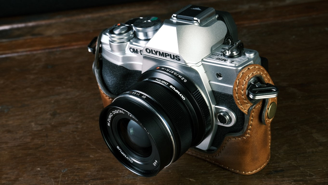EM10 MK IV Leather camera case – kaza-deluxe