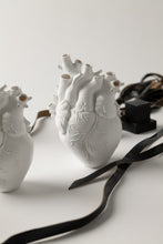 Load image into Gallery viewer, Anatomical Heart Shape Vase