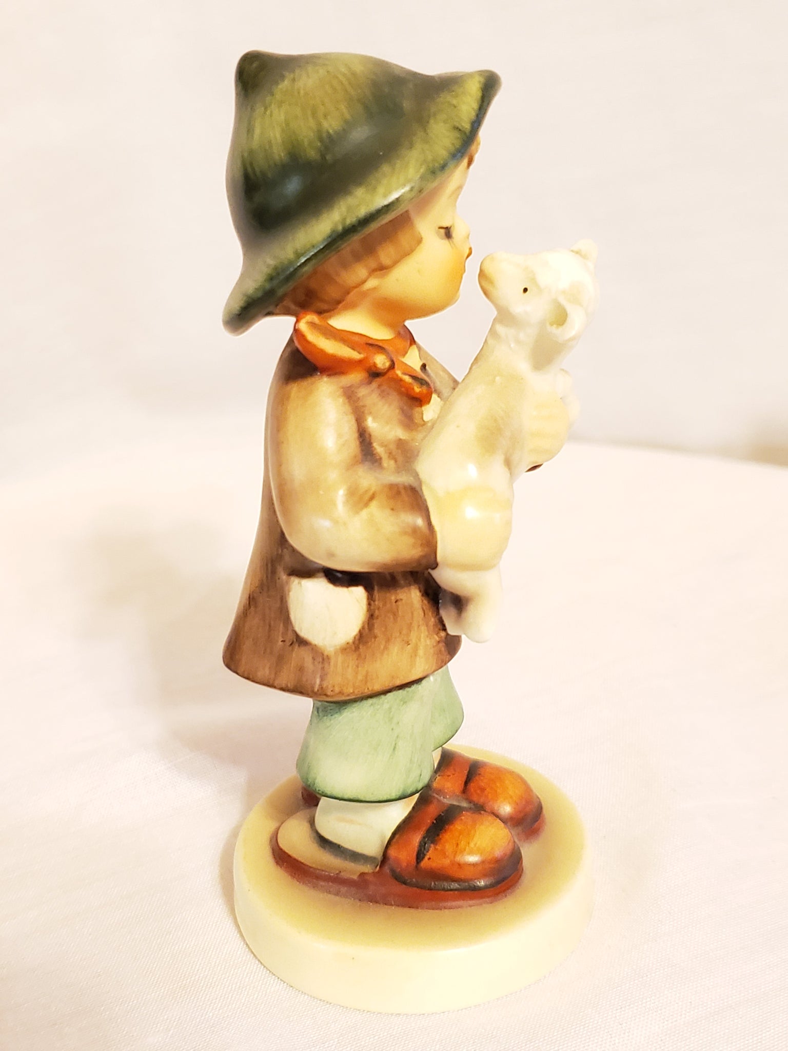Goebel Hummel #68 2/0 "The Lost Sheep" 3 Corners Collectables