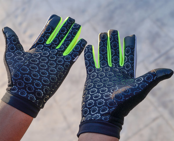 GearTOP reflective running gloves with grip circles