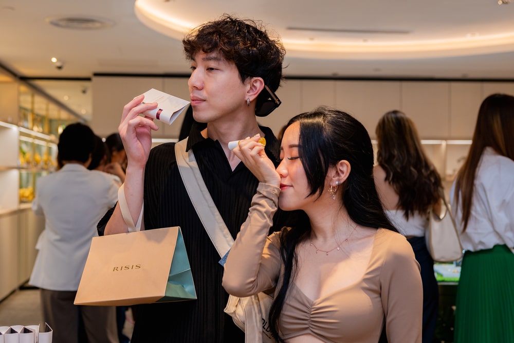 RISIS Autumn Winter 2023 Event - Guests enjoying the scents at scent bar.