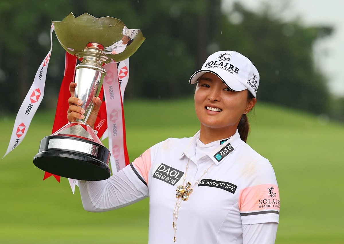 Jin Young Ko, winner Of HSBC Women's World Championship wearing the HSBC Orchid Necklace with Fresh Water Pearls