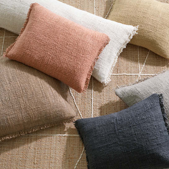 https://cdn.shopify.com/s/files/1/0091/7294/2912/products/Pine_Cone_Hill_Griffin_Linen_Stone_Decorative_Pillow_6_1600x.jpg?v=1661696739