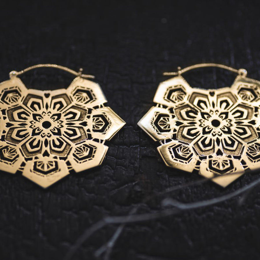 ASA Snowflake x Asanoha Mandala Disc Earrings in Gold | 16 gauge