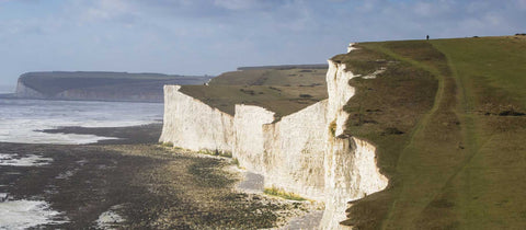 walk along the seven sisters on the sussex coast