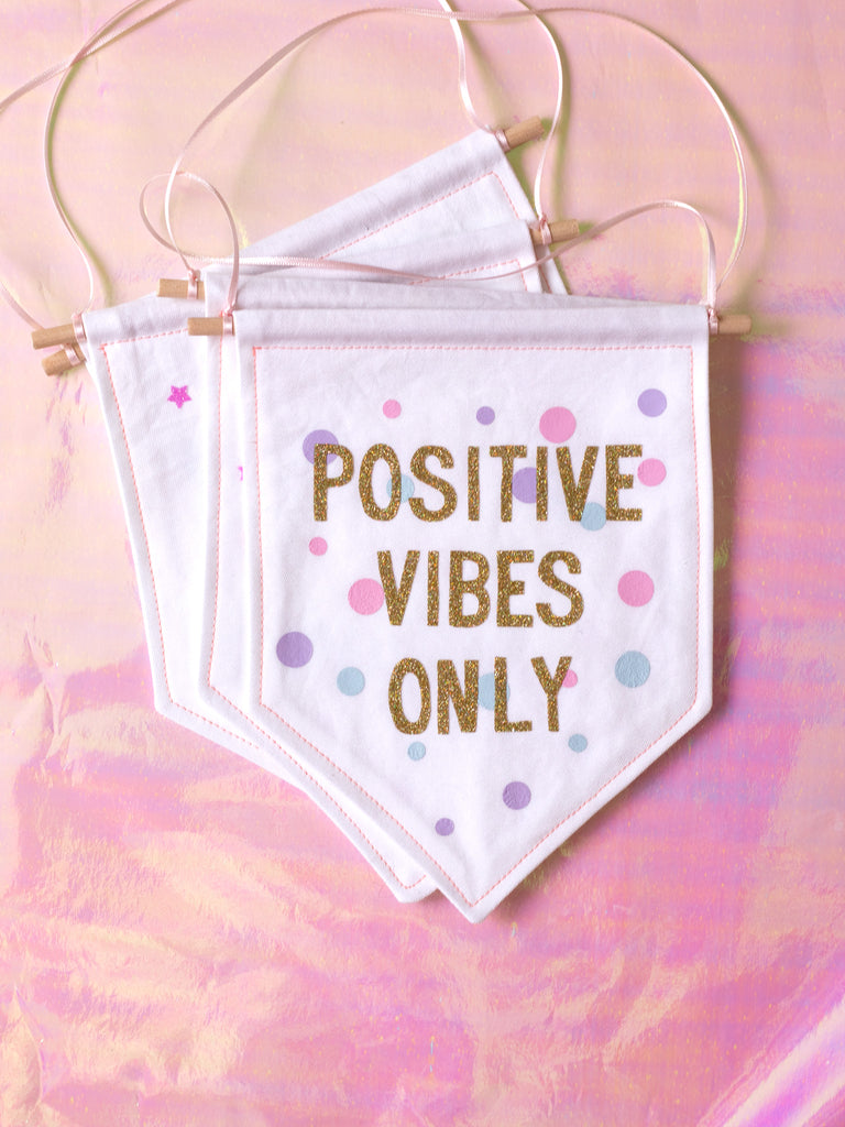 Peachpuff Studios - Positive Vibes Only Wall Banner