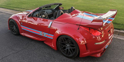 Red Nissan 350z with MARTINI Racing Stripes 2