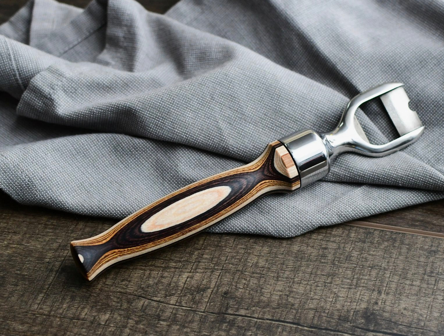 Contour Collection Can Opener 